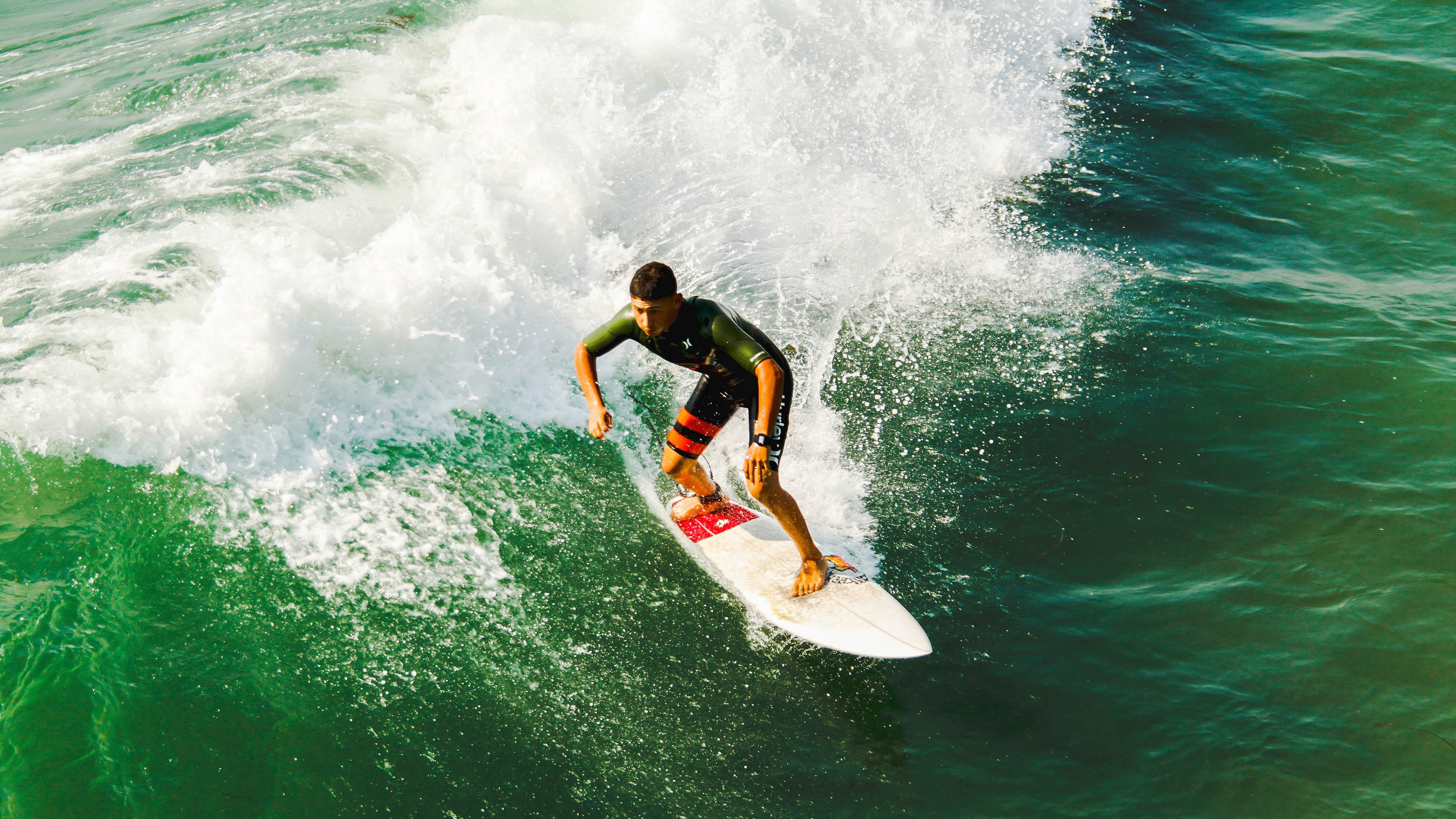 开云体育app在线-《ApexLegends》“极夜风暴”新地图上线，战术战局多变，引爆战火辉煌